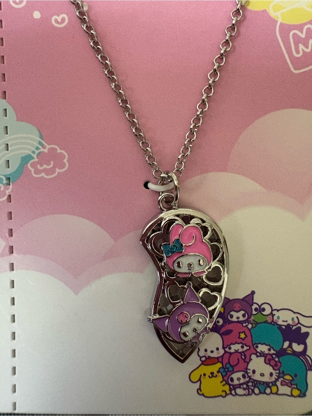 Hello Kitty & Friends BFF Necklace Set - Picture 4 of 4